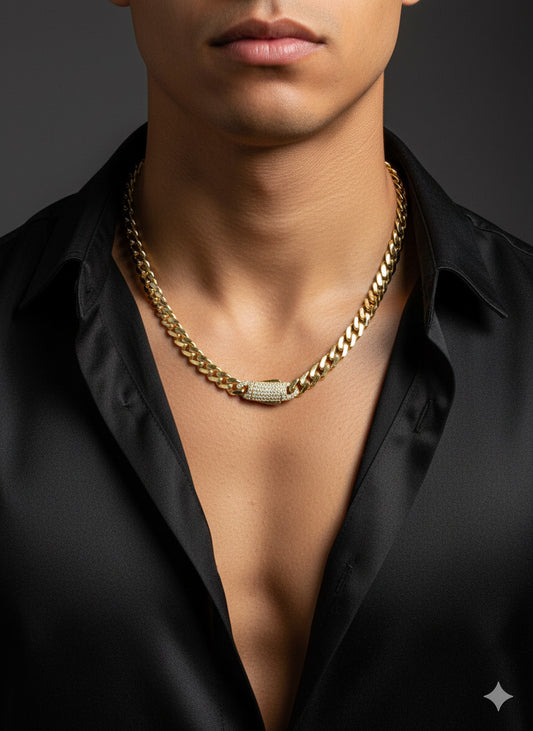 Imponente Gargantilla Mónaco de Oro 10K. Grosor de 6mm. 16 pulgadas para un ajuste perfecto y audaz. ¡Lujo garantizado!